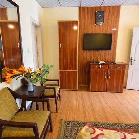 Parhena Cottages Bella Naran Luaran gambar