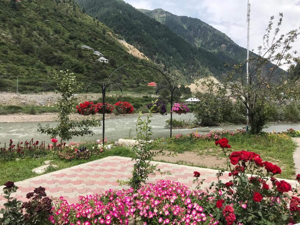 Parhena Cottages Bella Naran Luaran gambar